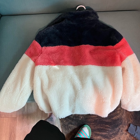 Women’s soft winter jacket retro-ish - Picture 3 of 4